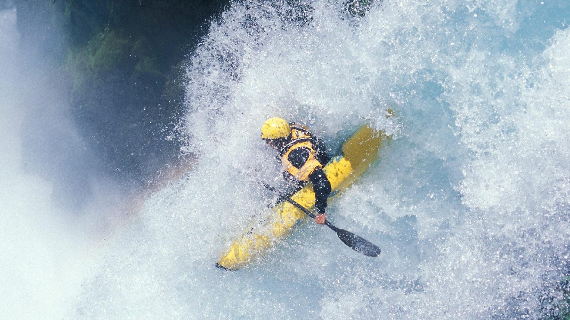 开云官网-铁幕下的怒吼，热刺破荒之夜，多特蒙德球迷唱响信仰之歌，铁幕下的怒吼，热刺破荒之夜，多特蒙德球迷唱响信仰之歌